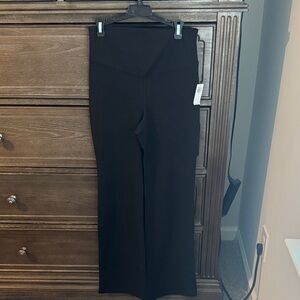 Old Navy Powerchill Extra High Rise Slim Boot Cut Leggings